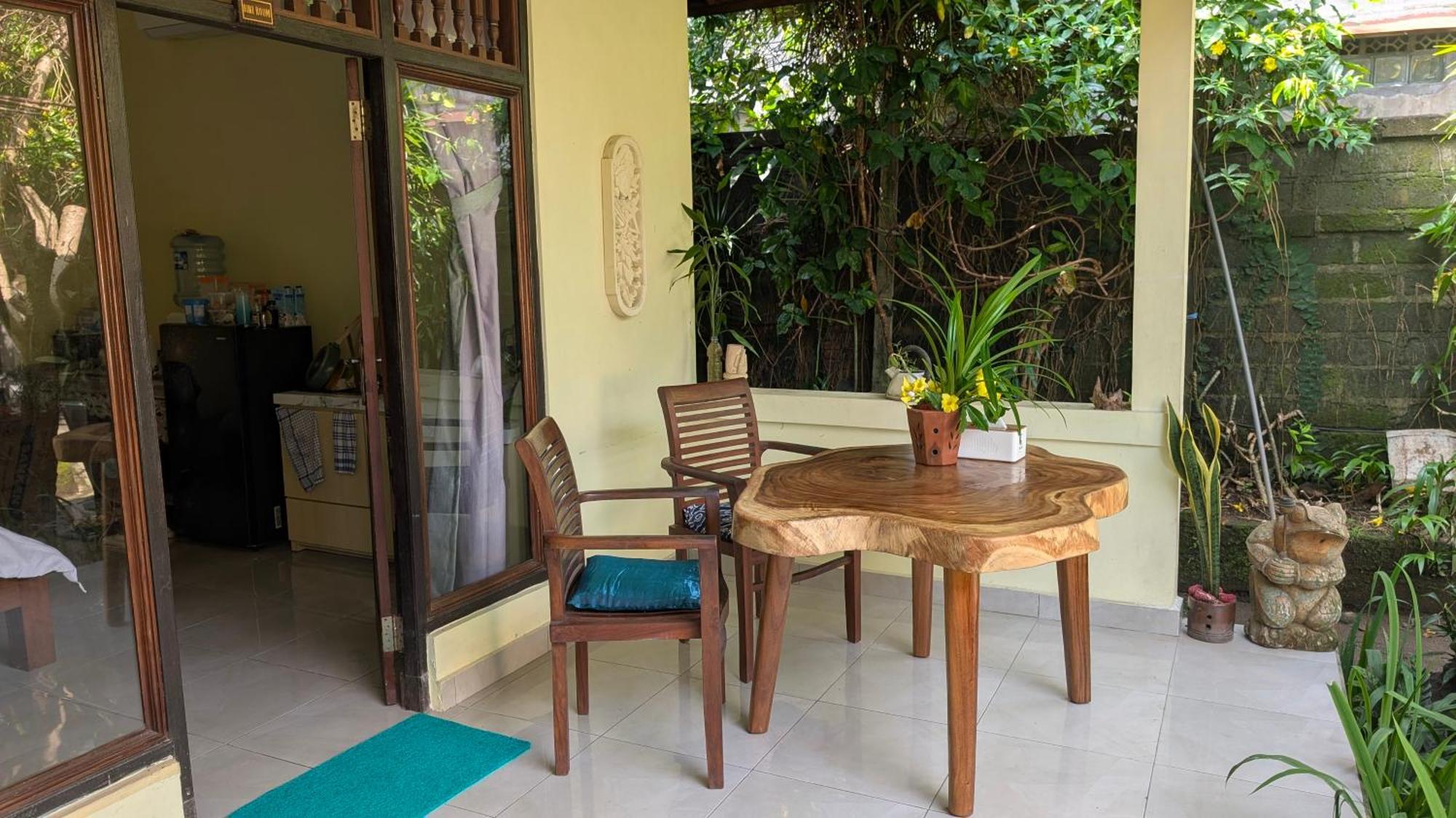 Krisda Ubud Guest House Exterior photo